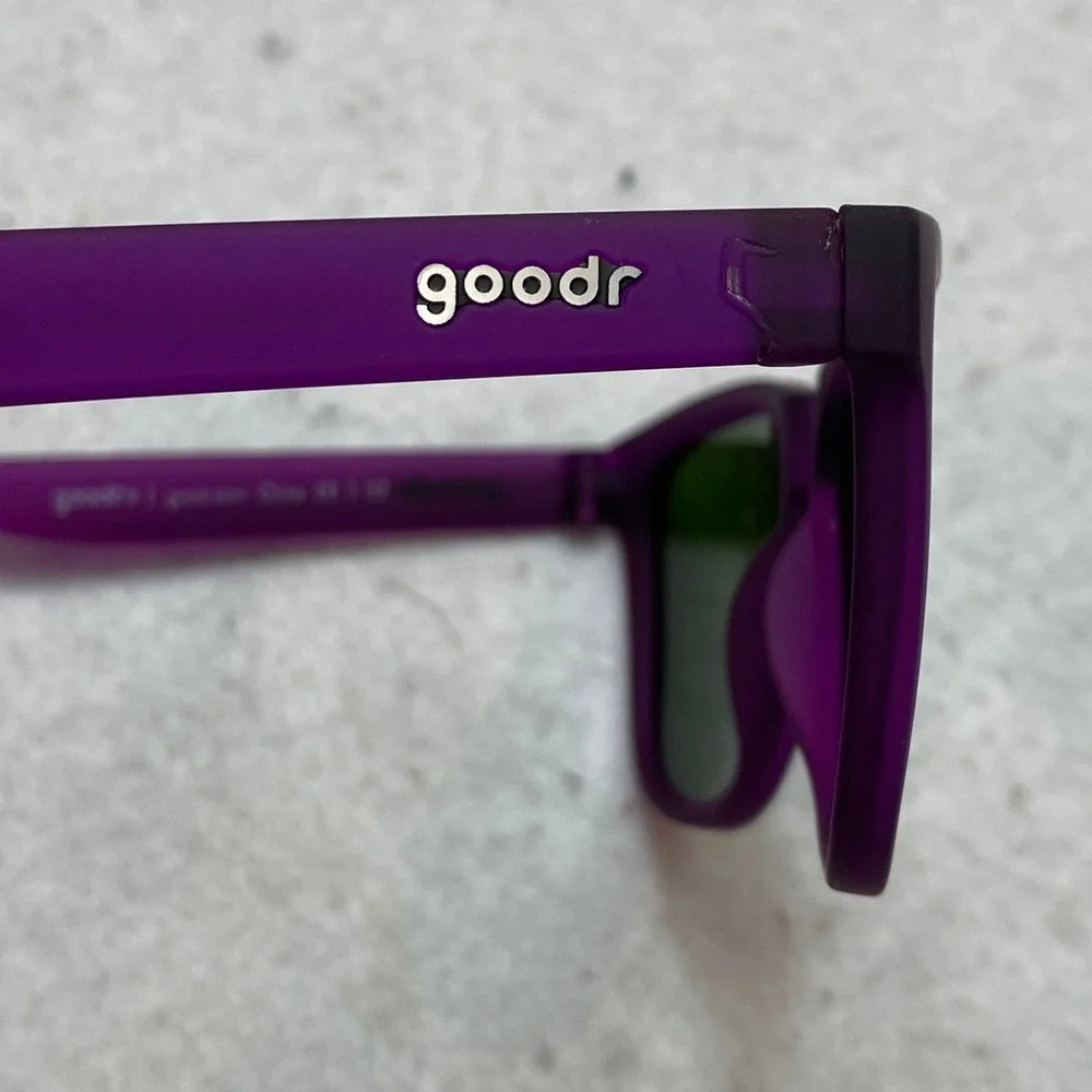Goodr Sunglasses Unisex OS Purple Gardening With a Kraken Mirrored Lens OGs